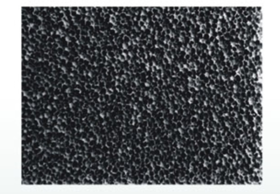 Le matériau en mousse de carbone actif a une bonne résistance et une faible résistance au flux d'air