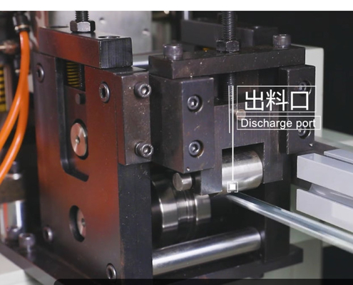 Cadre intérieur de filtre à air industriel formant la machine semi automatique