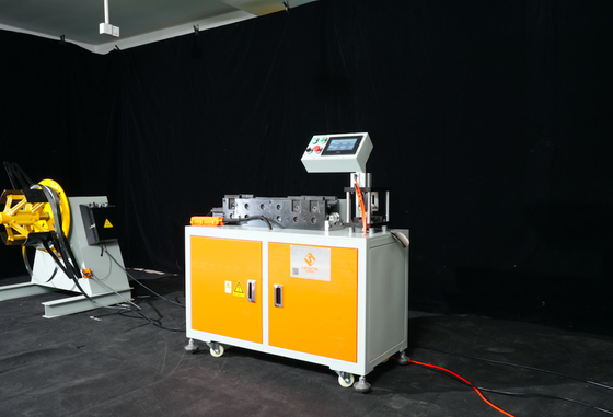 Conception d'économie d'énergie Équipement de formage du cadre intérieur du filtre semi-automatique